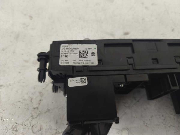 BOUTON CHAUFFAGE VW - Vue 3